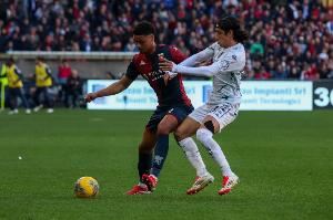 记者：德温特今天接受米兰体检，明天首次参加训练