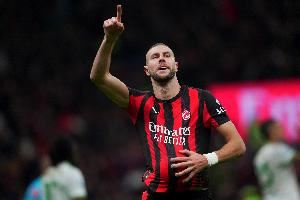 帕夫洛维奇：为进球和胜利感到高兴，主帅要求我积极前插