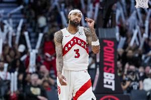 直捣黄龙！英格拉姆突破单臂砸扣